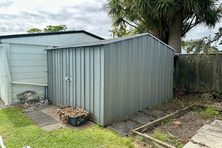 Photo of property in 12 Park Road, West End, Palmerston North, 4412