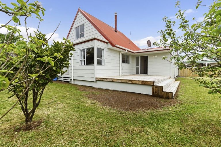 Photo of property in 22 Ponderosa Place, Opunake, 4616