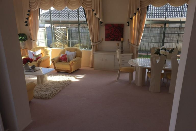 Photo of property in 16 Trovare Place, Golflands, Auckland, 2013