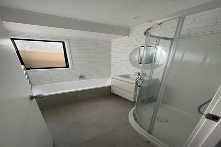 Photo of property in 13 Cottam Grove, Northcross, Auckland, 0632