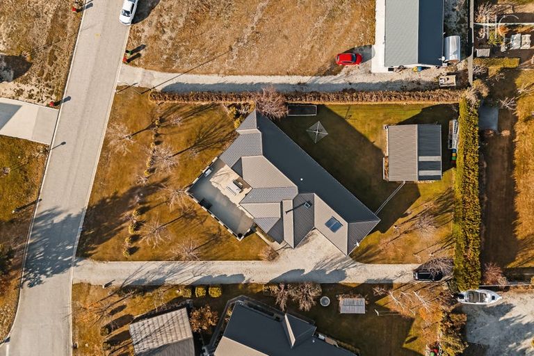 Photo of property in 18 Pisa Moorings Road, Mount Pisa, Cromwell, 9383