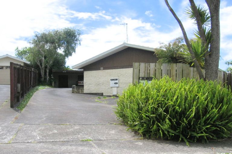 Photo of property in 2/5 Abelia Place, Papatoetoe, Auckland, 2025