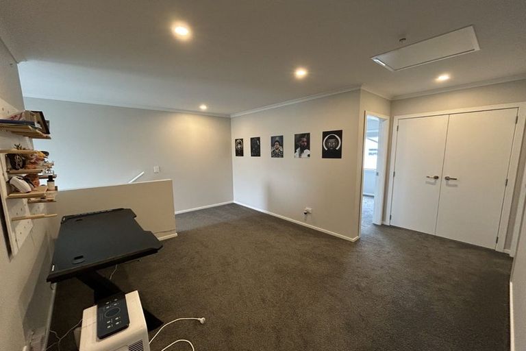 Photo of property in 12 Bluff Road, Kenepuru, Porirua, 5022