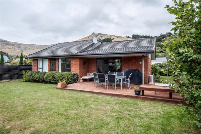 Photo of property in 7 Stedley Place, Heathcote Valley, Christchurch, 8022