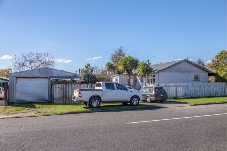 Photo of property in 442 High Street South, Carterton, 5713