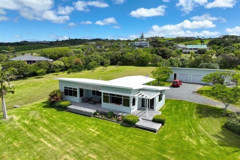 Photo of property in 9 Cullen Road, Waipu, 0582