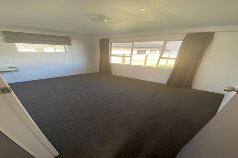 Photo of property in 135a Avalon Drive, Nawton, Hamilton, 3200