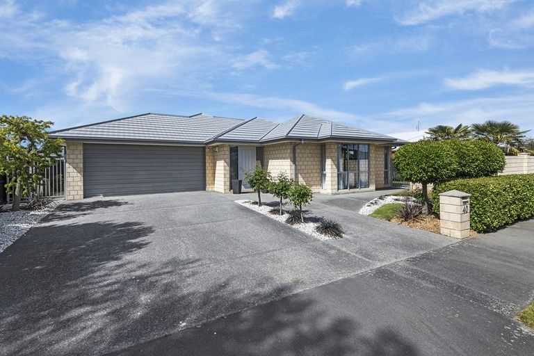 Photo of property in 40 Country Palms Drive, Halswell, Christchurch, 8025