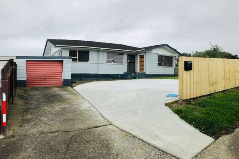 Photo of property in 1 Ferndown Avenue, Papatoetoe, Auckland, 2025