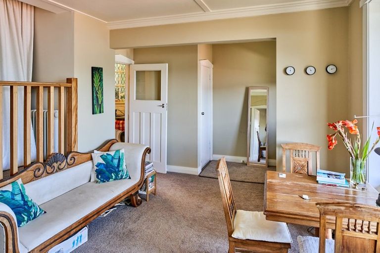 Photo of property in 296 Oriental Parade, Oriental Bay, Wellington, 6011