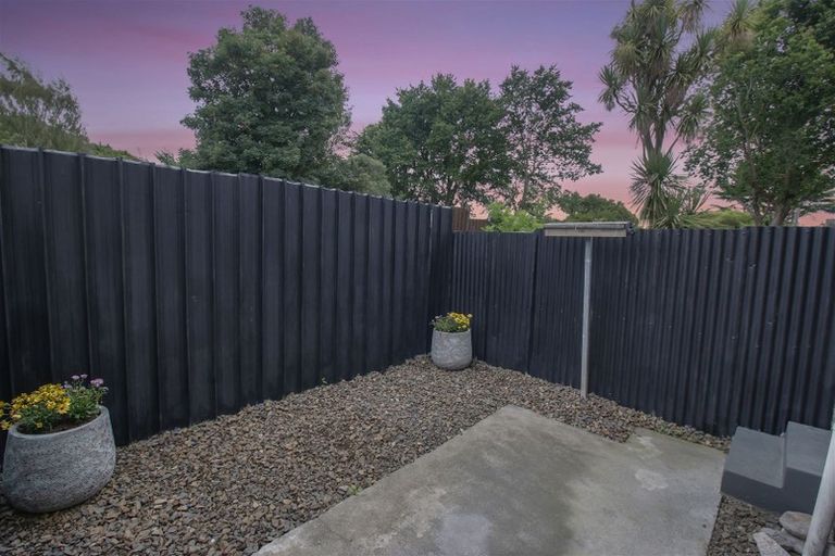 Photo of property in 4/53 Mathesons Road, Phillipstown, Christchurch, 8011
