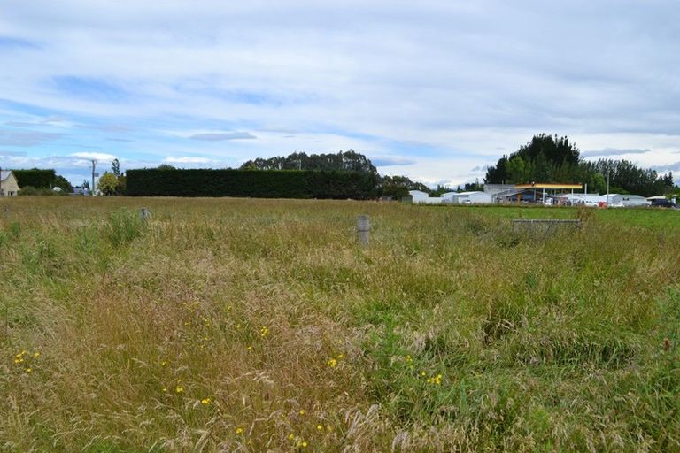 Photo of property in 1398 Main Road North, Waikuku, 7691
