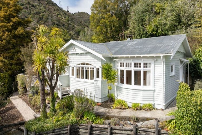 Photo of property in 148 Cleveland Terrace, Maitai, Nelson, 7010