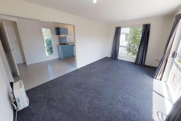 Photo of property in 41 Acacia Street, Kelvin Grove, Palmerston North, 4414