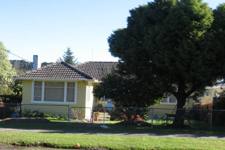 Photo of property in 53 Konini Road, Titirangi, Auckland, 0604