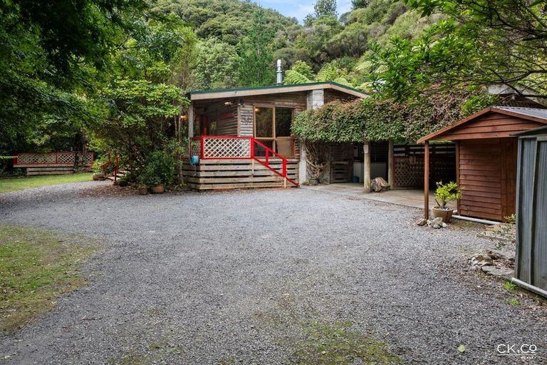 Photo of property in 1458 Akatarawa Road, Akatarawa Valley, Upper Hutt, 5372