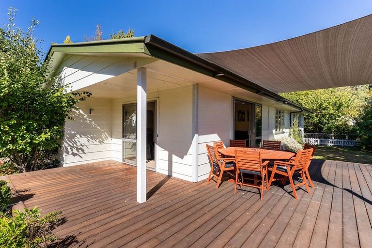 Photo of property in 11 Huxley Place, Twizel, 7901