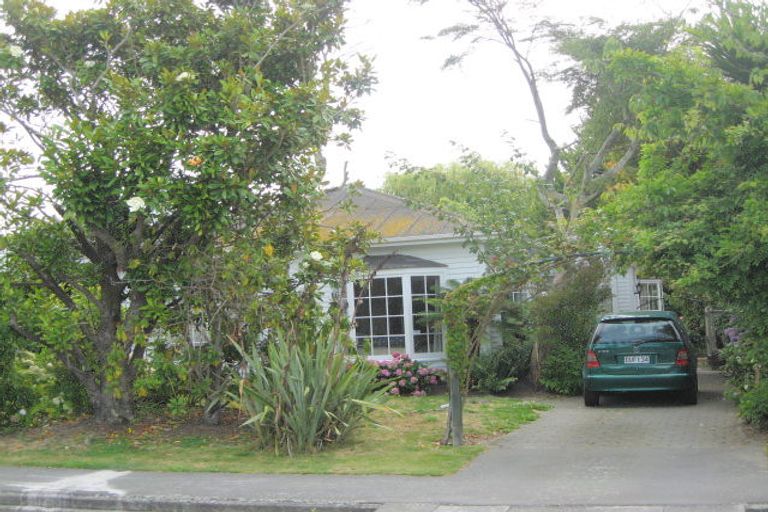 Photo of property in 191 Weston Road, St Albans, Christchurch, 8052