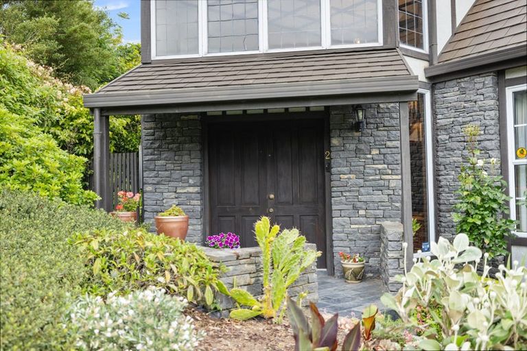 Photo of property in 2 Bengal Drive, Cashmere, Christchurch, 8022