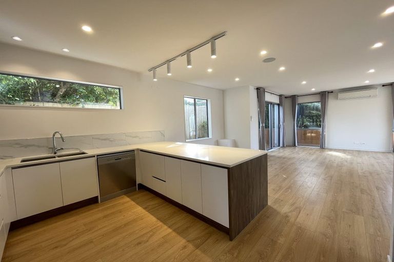 Photo of property in 28a Bruce Road, Glenfield, Auckland, 0629