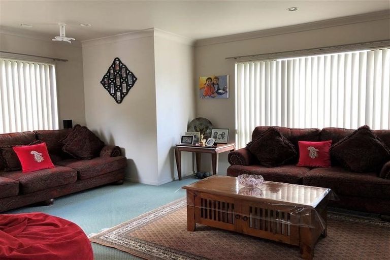 Photo of property in 11 Brittany Drive, Henderson, Auckland, 0612