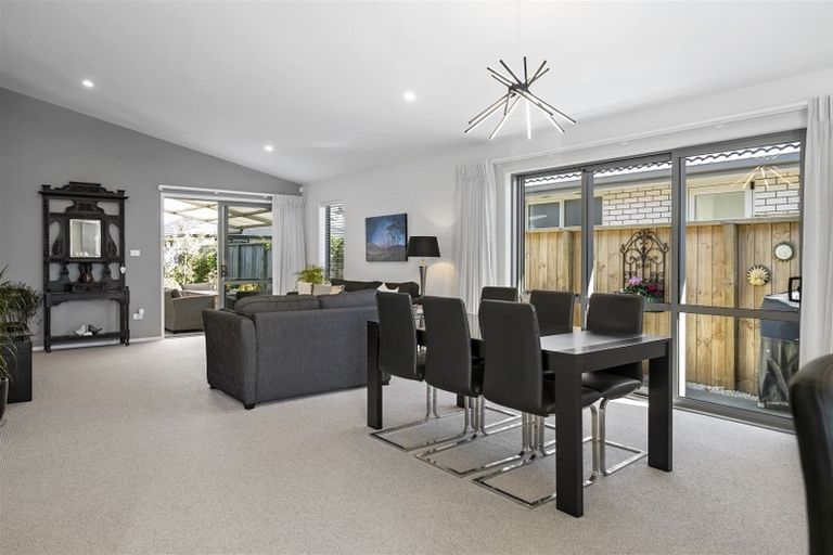 Photo of property in 71 Te Wharo Drive, Papamoa, 3118