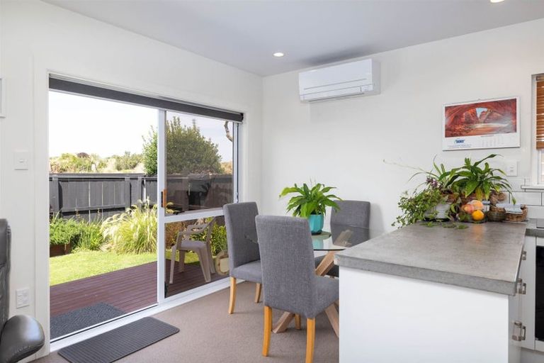 Photo of property in 1/528 Marine Parade, South New Brighton, Christchurch, 8062