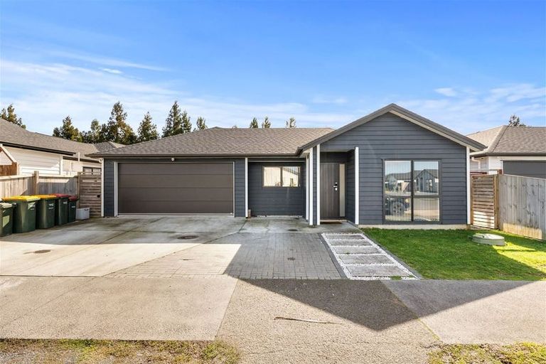 Photo of property in 13 Hard Beech Street, Takanini, 2110