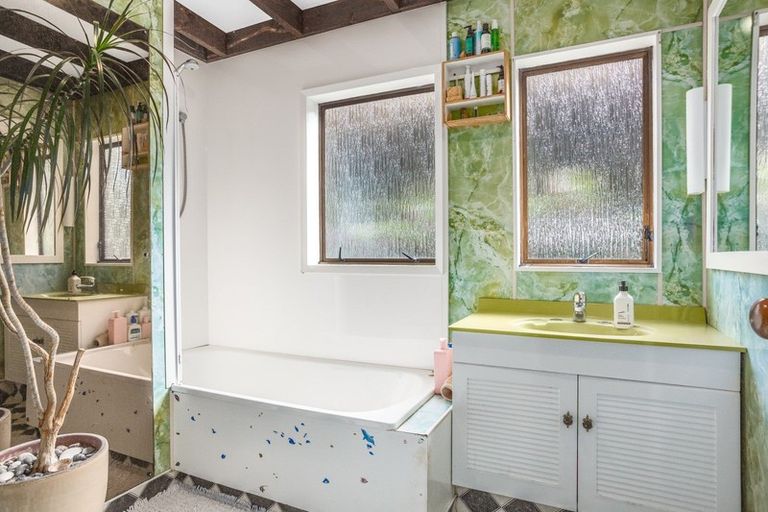 Photo of property in 39 Carlton Street, Melrose, Wellington, 6023