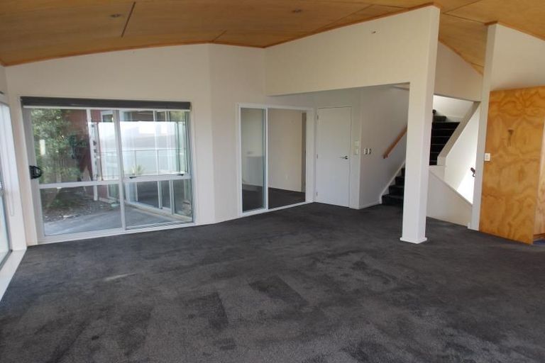 Photo of property in 24 Signallers Grove, Strathmore Park, Wellington, 6022