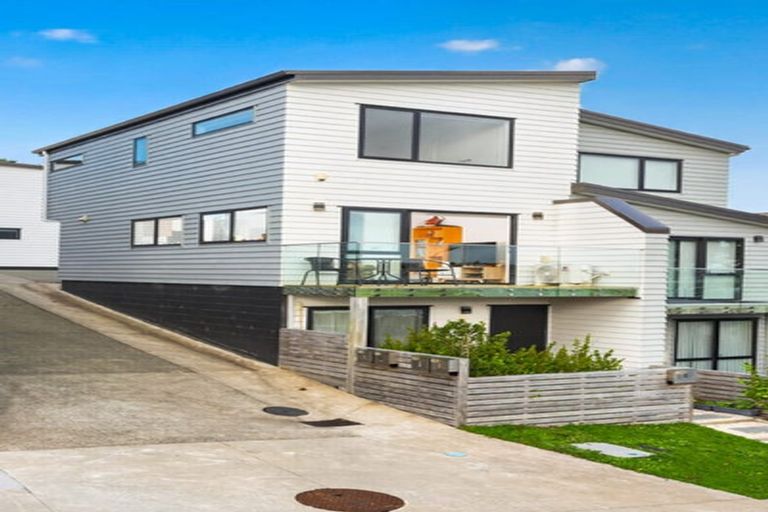 Photo of property in 20a Arrow Road, Forrest Hill, Auckland, 0620