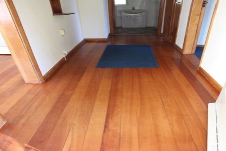 Photo of property in 66 Pahiatua Street, Hokowhitu, Palmerston North, 4410