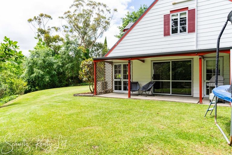 Photo of property in 3251 Paparoa-oakleigh Road, Paparoa, 0571