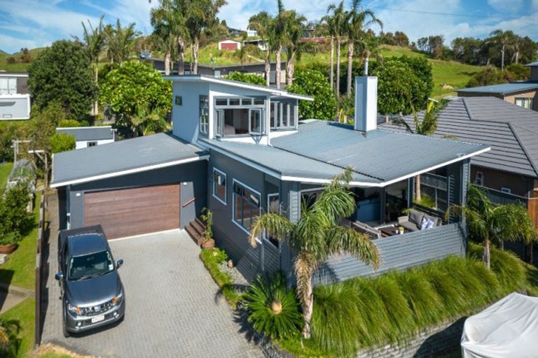 Photo of property in 103 Estuary View, Whangamata, 3620