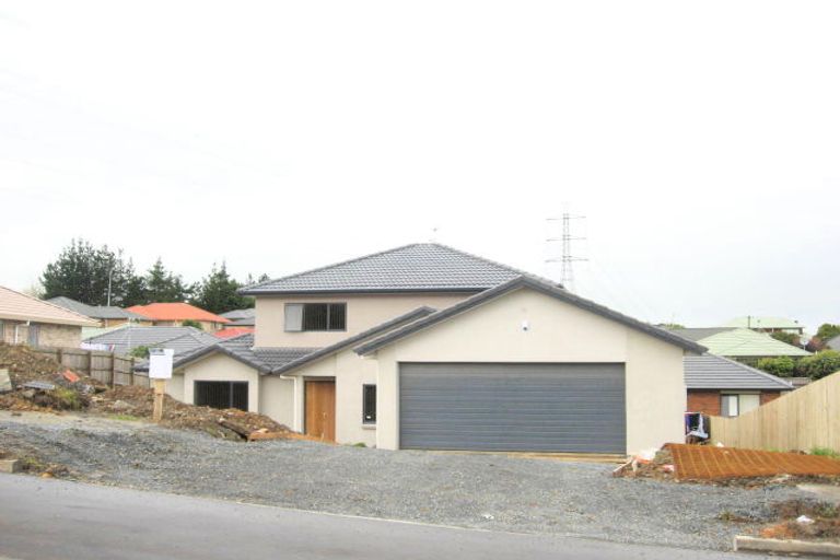 Photo of property in 8 Kumar Place, The Gardens, Auckland, 2105