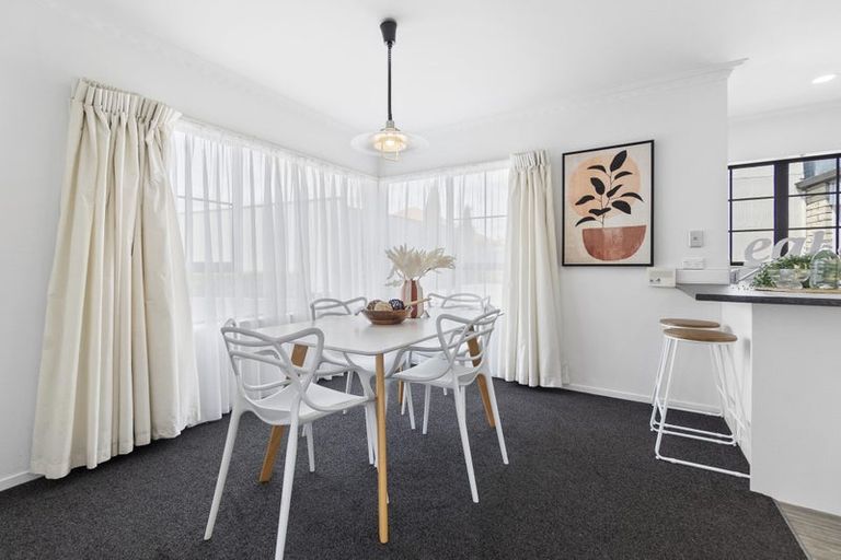 Photo of property in 14b Minchin Crescent, St Andrews, Hamilton, 3200