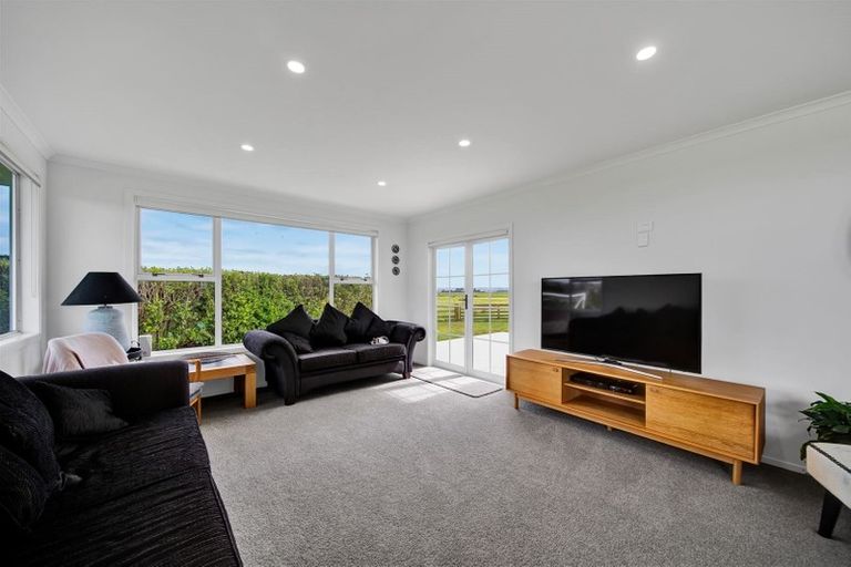 Photo of property in 435 Manawapou Road, Hawera, 4672