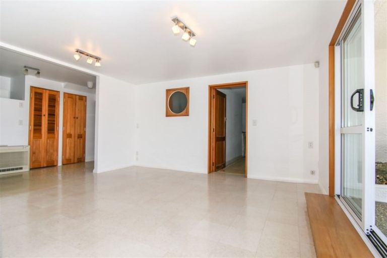 Photo of property in 129 Princes Drive, Britannia Heights, Nelson, 7010