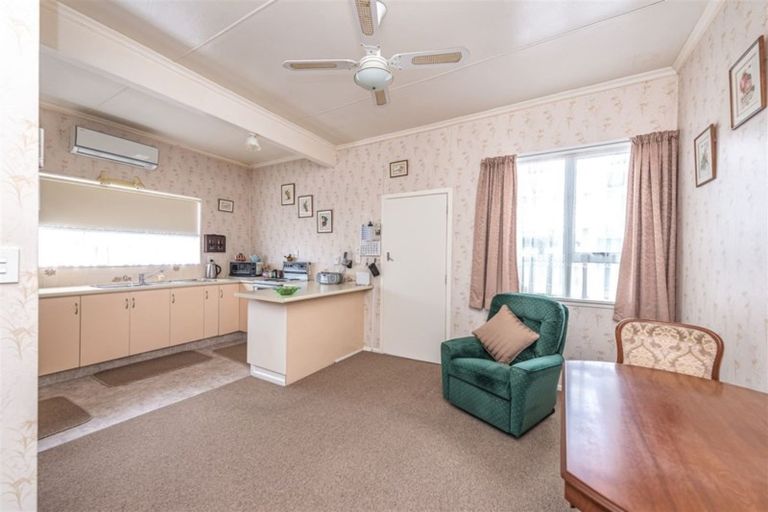 Photo of property in 33 Moore Avenue, Tawhero, Whanganui, 4501