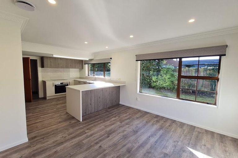 Photo of property in 2/70 Parkstone Avenue, Ilam, Christchurch, 8041