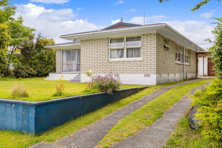Photo of property in 1/28 Tamatea Road, Taupo, 3330