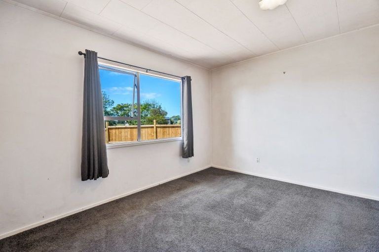 Photo of property in 12 Moki Place, Ruakaka, 0116