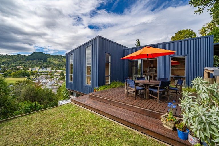 Photo of property in 243 Saint Vincent Street, Toi Toi, Nelson, 7010