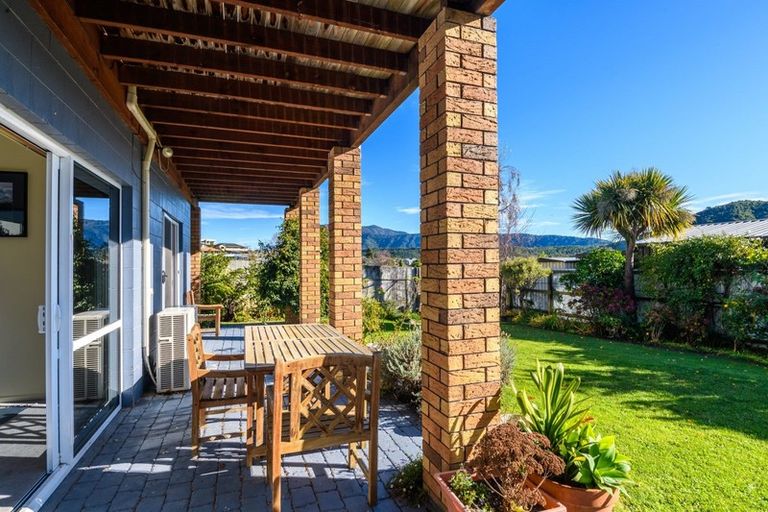 Photo of property in 12 Matai Place, Waikawa, Picton, 7220