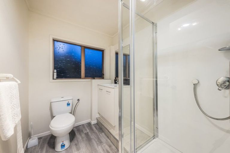 Photo of property in 1/13 Heron Place, Pakuranga Heights, Auckland, 2010