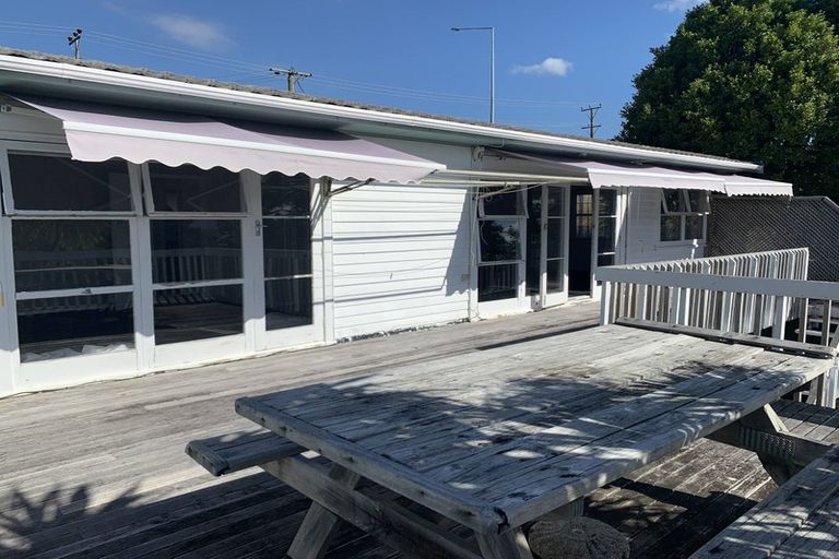 Photo of property in 368 Upper Harbour Drive, Greenhithe, Auckland, 0632