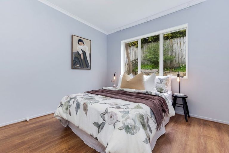 Photo of property in 20 Brashier Circle, Sunnyvale, Auckland, 0612