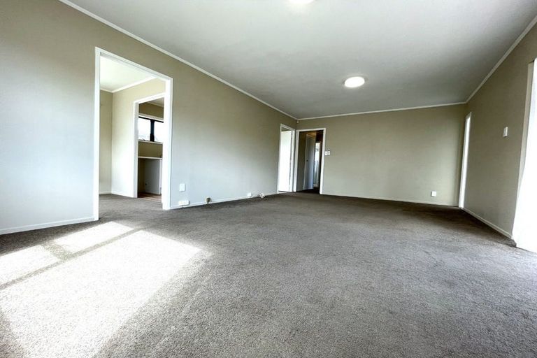 Photo of property in 13 Benygloe Place, Highland Park, Auckland, 2010
