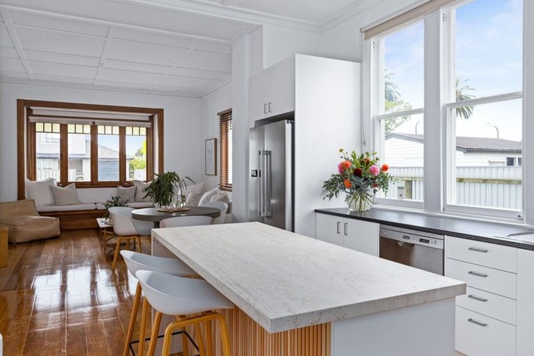 Photo of property in 24a Jull Street, Napier South, Napier, 4110