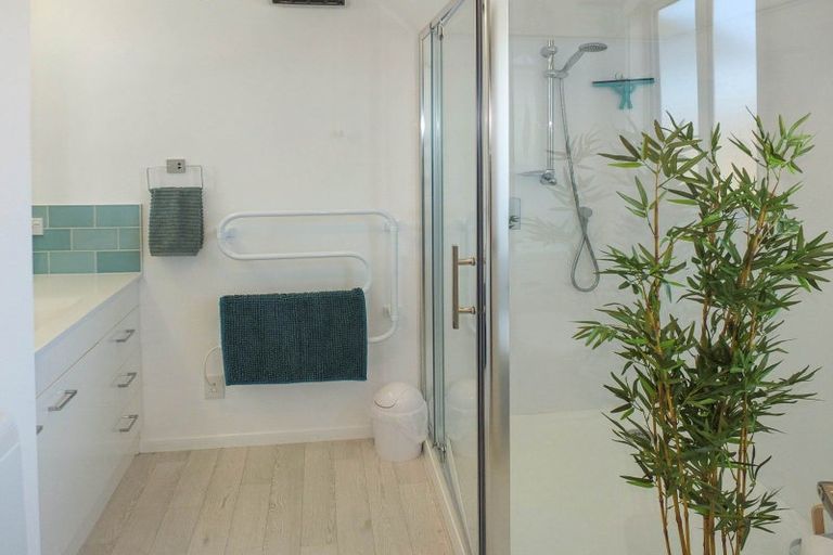 Photo of property in 1 Andresen Street, Foxton Beach, Foxton, 4815